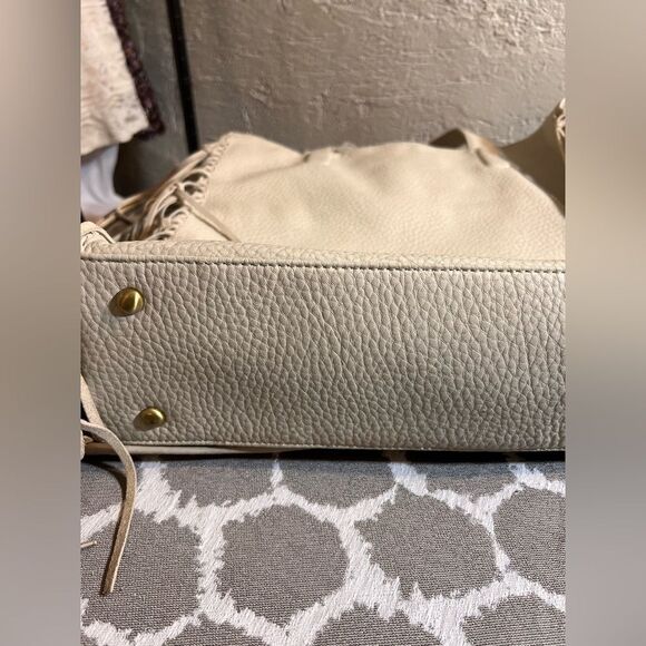 Shiraleah Fringe Cream Tote/Crossbody Vegan Bag large zipper pocket faux leather - Picture 14 of 16